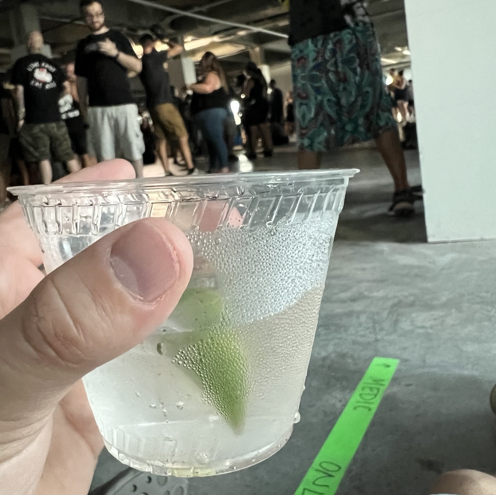jchaike's tweet photo. #cheers https://t.co/DmVErh8FwE