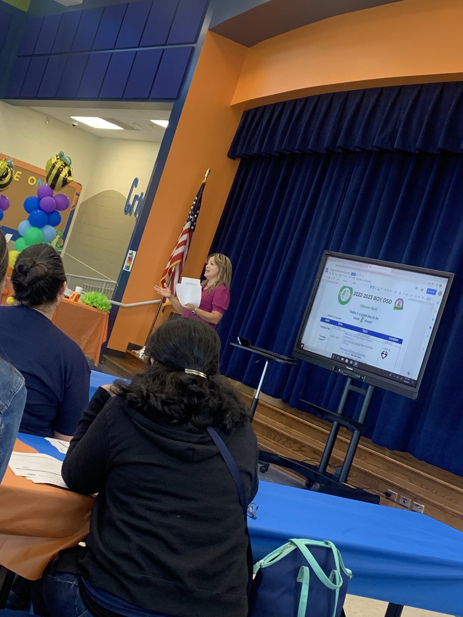 ofelia92902368's tweet image. Thank God for a great first day back🥹@Griggs_AISD @galvansonia3 
#Awesomeprekoutfits
#readyforkinder