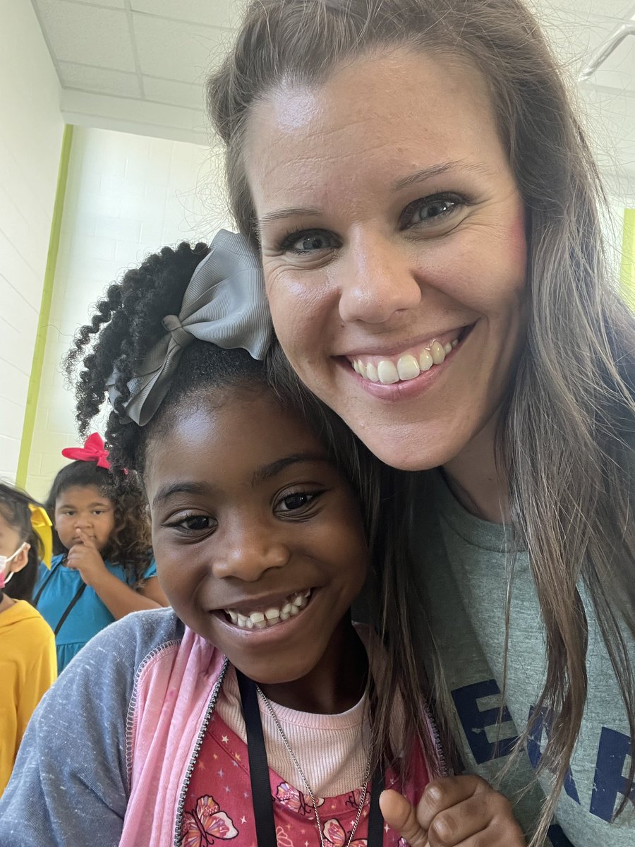 thelaurenellis's tweet photo. It was such a good day today at @grantswoodcs &amp; @IrondaleCom! Shout out to the @cityofirondale fire department and police department for welcoming our kiddos today! @LoniLHodge @Bert_Stewart685 #grantswoodGREAT #ICStrackstars https://t.co/n38xpxlzNh