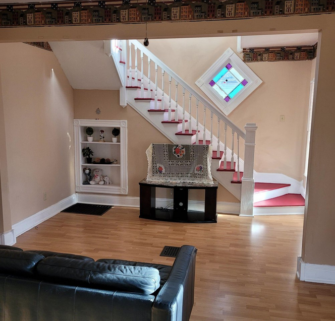 JGkeepitreal's tweet photo. New Price: 812 Hardin Ave., Jacksonville, IL
3 bed, 2 bath, 3,894 sq.ft. $89,900. Nice home zoned for commercial or residential. 2-stories, handicap accessible located in South Jacksonville school district.  David Zhang 217.836.8586. More info at https://t.co/PlX3J5eHV0. #jgteam https://t.co/PnIxm3cuBz