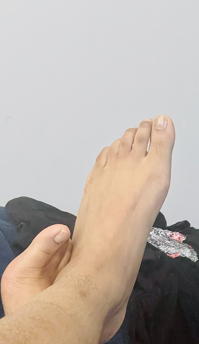 DARKSTORM851's tweet photo. Feet up resting! #dmvbators #dmvb8 #dmvfreaks https://t.co/y1uOEaeNVL