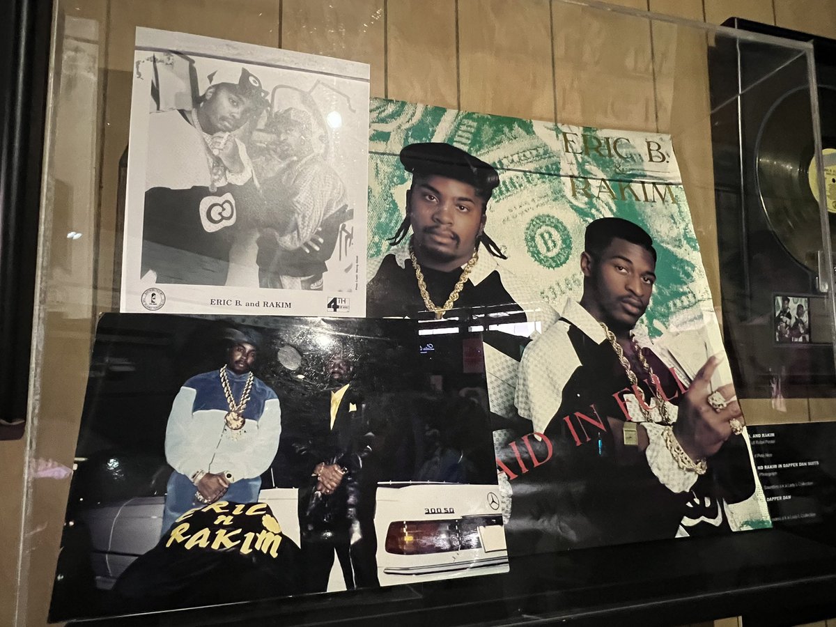 izzynfx's tweet photo. Wrapping up our trip to #NewYork with a visit to the @uhhmuseum. We met some wonderful people &amp; saw some amazing HipHop history right here where it all started…the #Bronx 
@llcoolj @djjazzyjeff215 @DaOnlySalt @bigdaddykane @ERICB @ImroxanneShante @IAMQUEENLATIFAH @MC_SHAN https://t.co/HDu5go7vLL