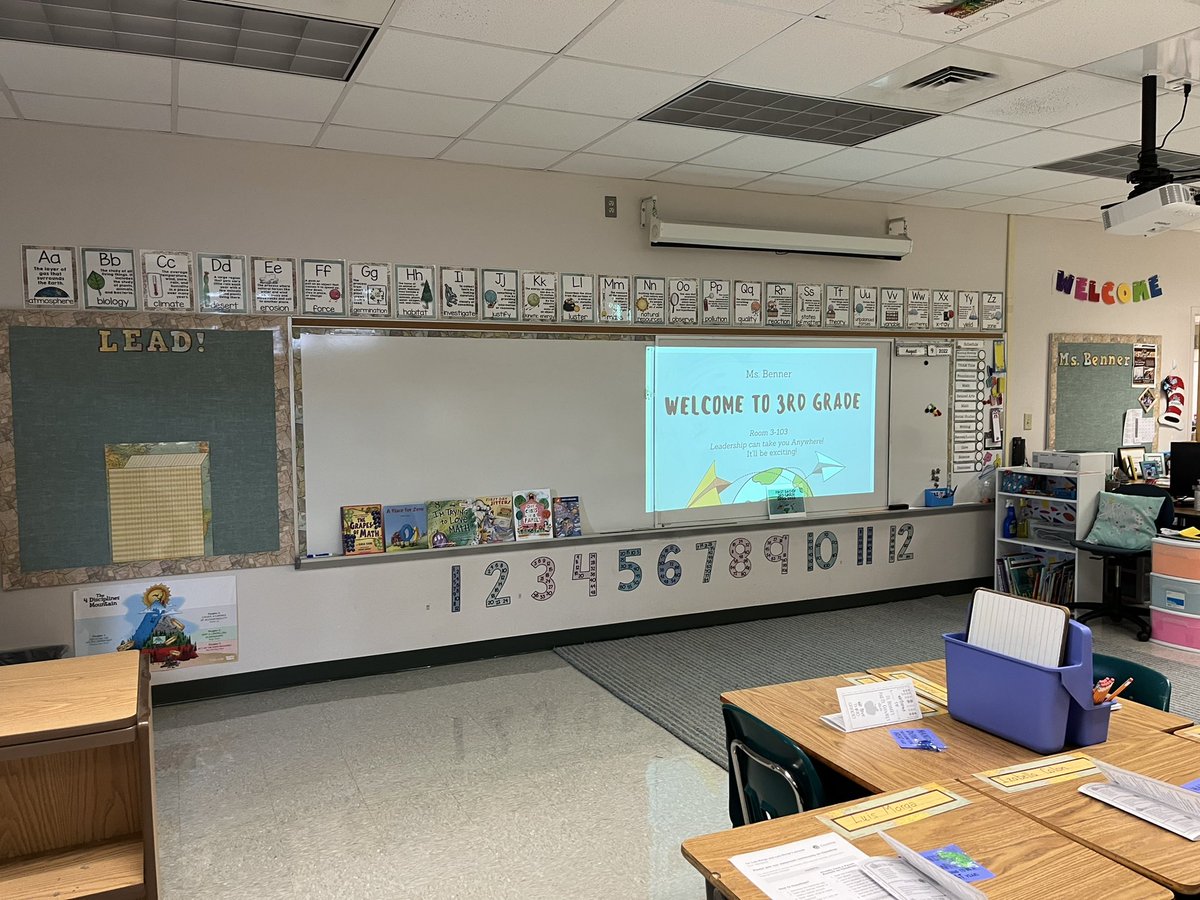 msbennertweets's tweet photo. Eagerly waiting for our seagulls to arrive tomorrow for the FIRST day of school!!! https://t.co/36FW5d9sYy