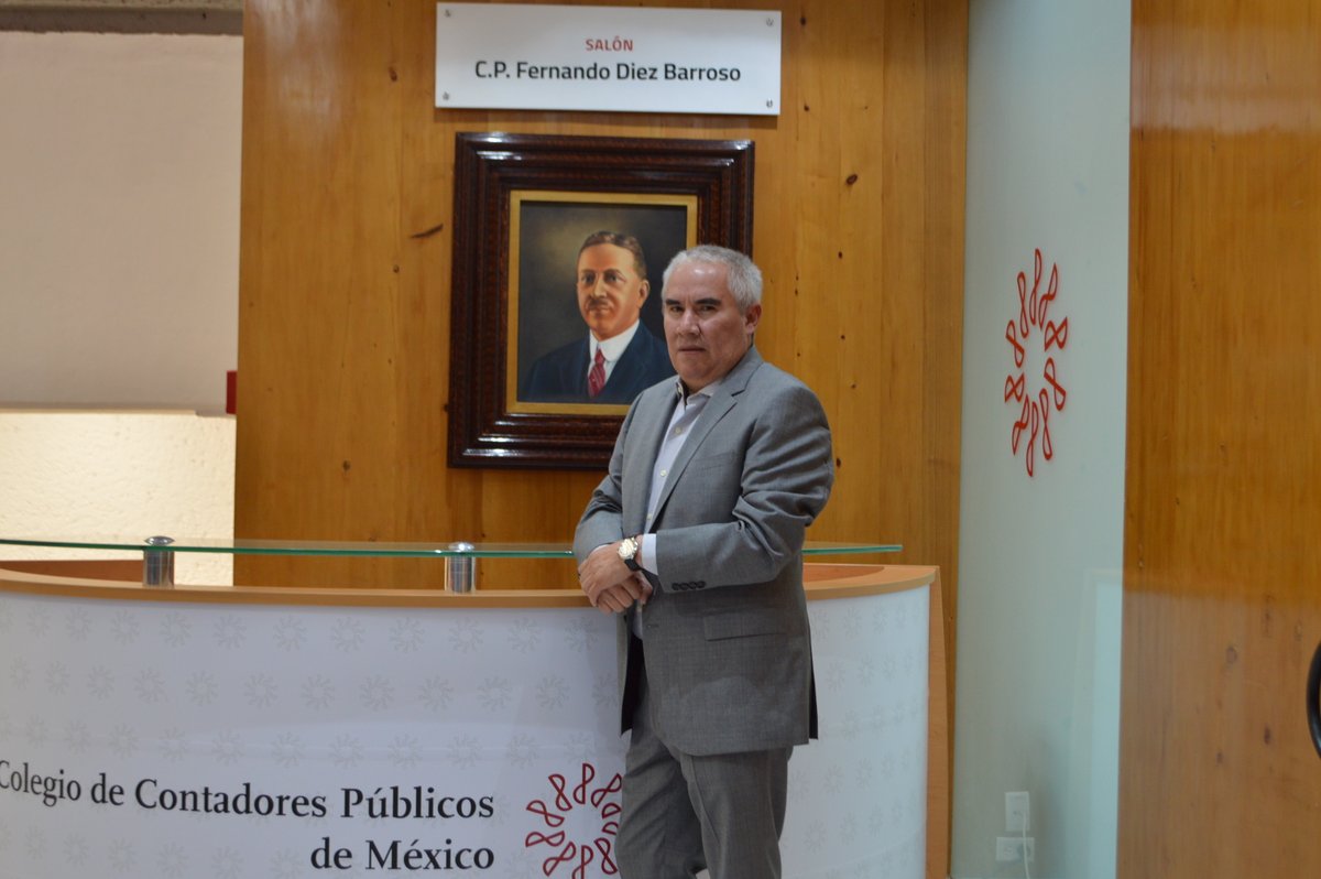 colegiocpmexico's tweet photo. A partir del 2023, los trabajadores que cotizan bajo la ley de 1973 podrán aumentar su #pensión al pasar al plan voluntario cotizando bajo la #Modalidad40 de @Tu_IMSS, aunque no tengan una relación laboral vigente. Mencionó José Manuel Etchegaray Morales en el 28.° #FONESS. https://t.co/ZiHtMwJjRT