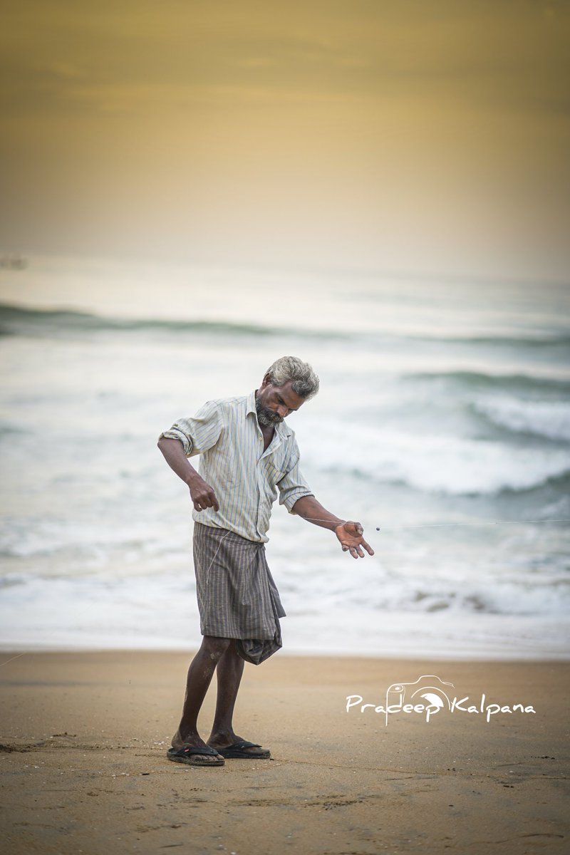 Fisherman's Daily Life
#fisherman #TamilNadu #fishinglife #fishing #Chennai #chennaiphotography #photography #photographer #SonyAlpha