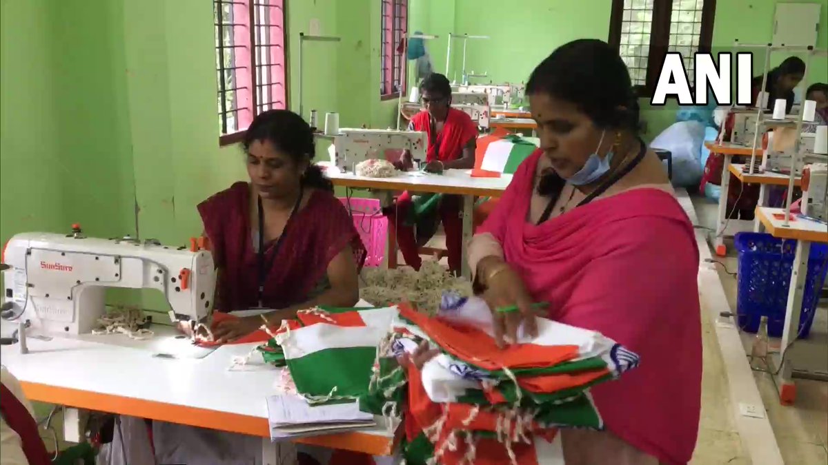 ANI's tweet photo. Kerala | Workers at Kudumbashree Apparel Unit in Kottayam prepare the Tricolour for #HarGharTiranga campaign and #IndependenceDay. Workers say that they are stitching around 2 Lakh national flags that will be distributed to schools and other institutions. https://t.co/EKqfwc7pe5