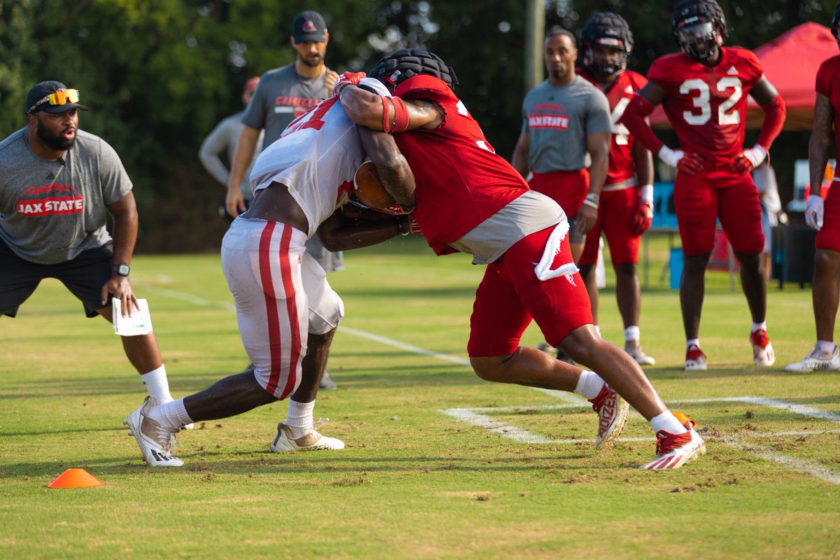 JaxStateFB's tweet photo. Tuesday Flicks 📸 https://t.co/9oMj9jO5Ve