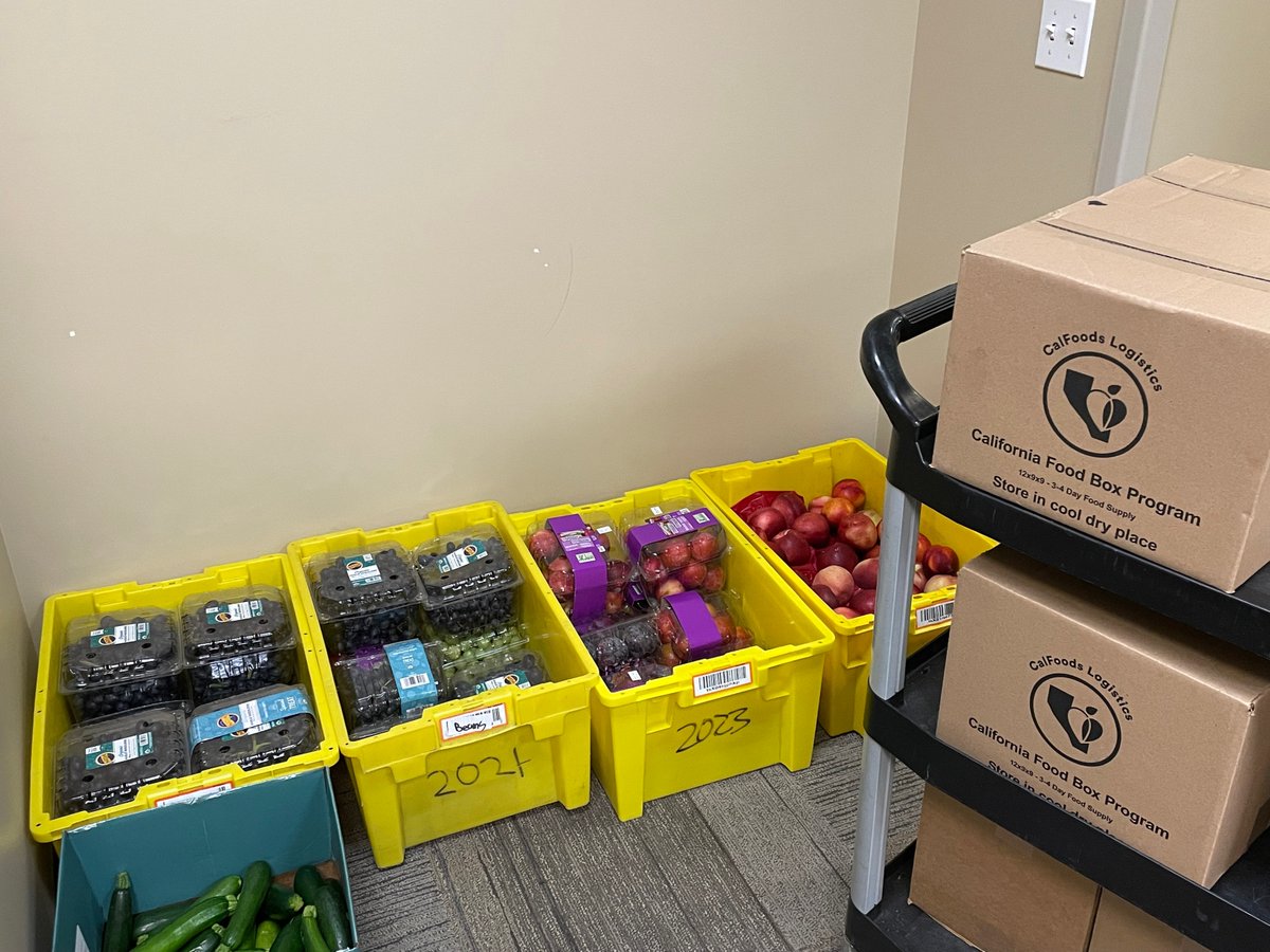 sachealthdotorg's tweet photo. For Agriculture Worker's Health Day, our Community Resource Center team distributed produce at our Murrieta clinic location!
#caringisourcalling #sachealth #nhcw2022 https://t.co/v9SefYg5zR