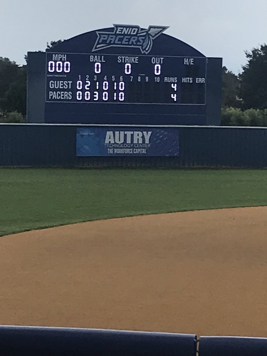woodwardboomers's tweet photo. Tied 4-4 with Enid after 6 innings! #RollWagon https://t.co/tEfr4RhUCy