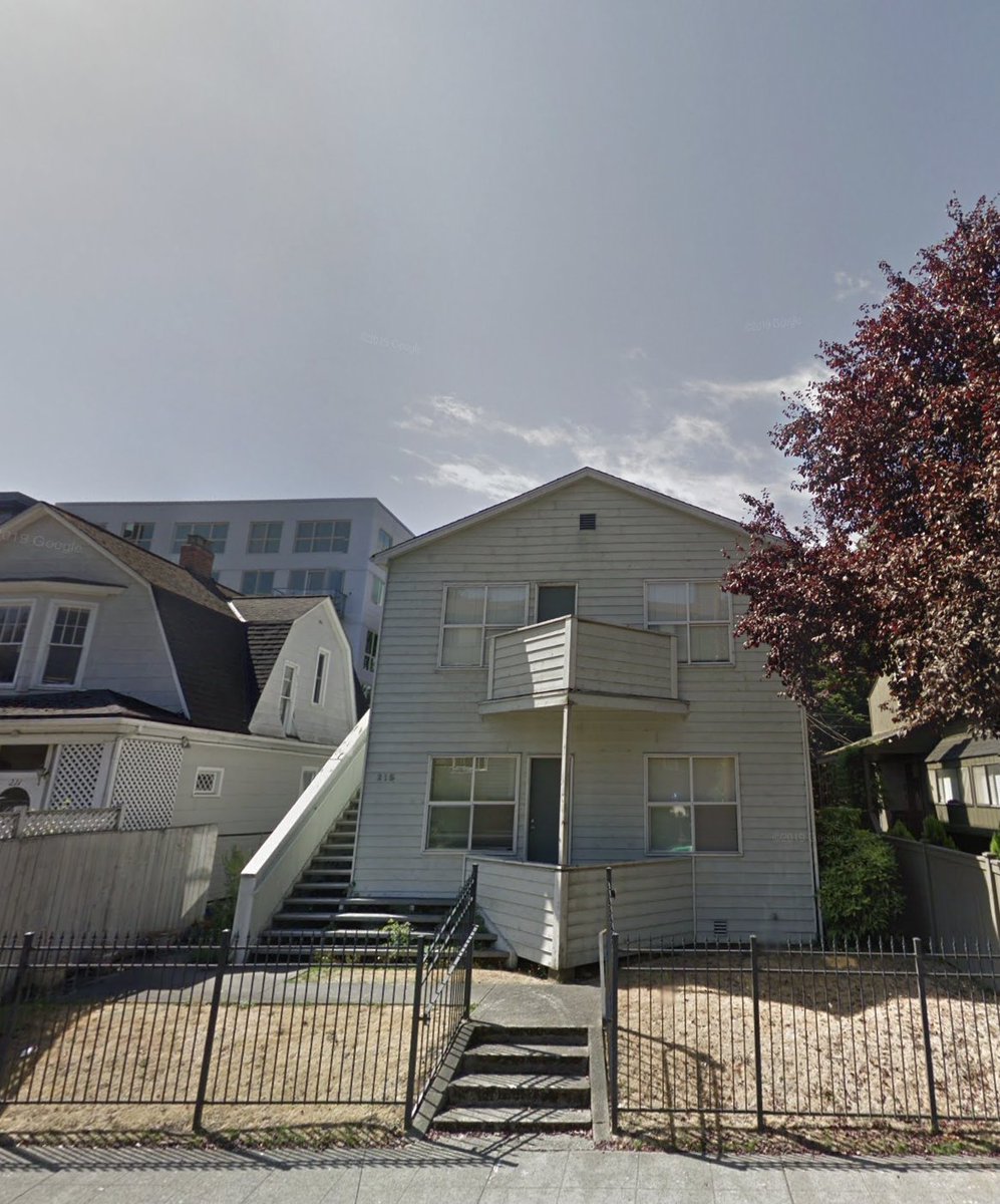 mnolangray's tweet photo. One house turns into 17 homes in Seattle, Washington. (2015➡️2017) https://t.co/leZSFLDobo