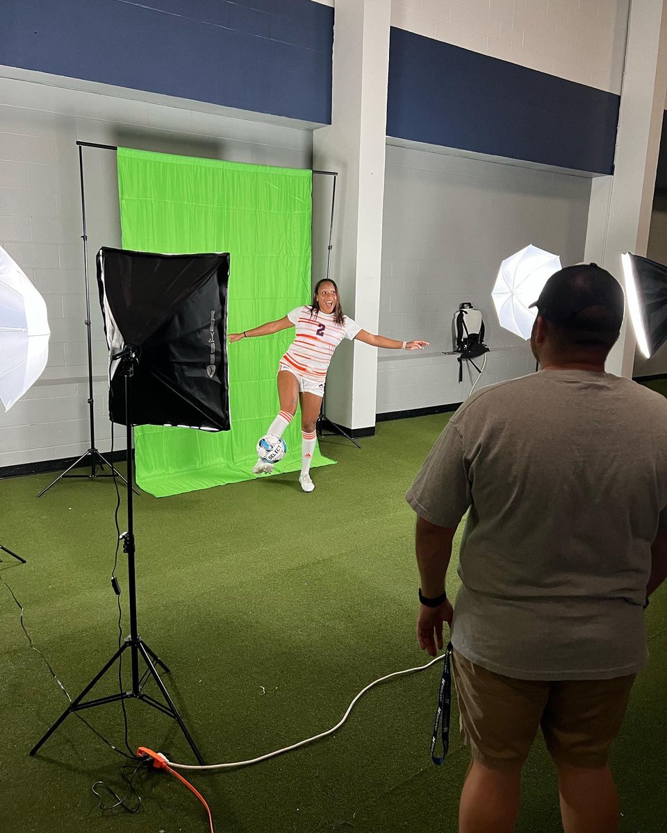 MidlandWSoccer's tweet photo. Behind the scenes of Media Day! https://t.co/eM9hBciKaE