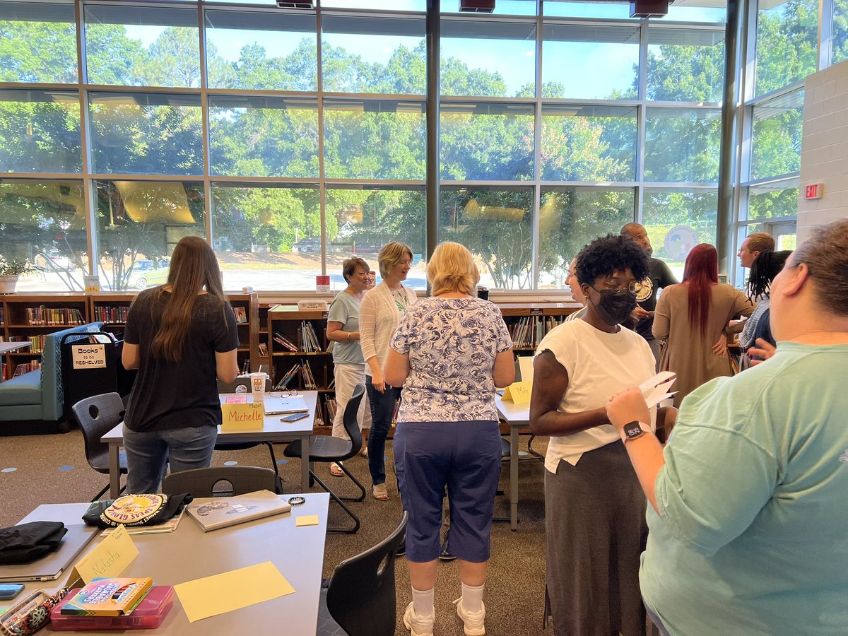 kmjacober's tweet photo. I am so excited for our new #IBSpeasBees staff joining our #LearningCommunity this year. I thoroughly enjoyed our 2 days of #PYPInduction and their enthusiasm for learning. This is #WhyIB #MTPHPH #MTPYPHIA @SpeasGlobal @wsfcs #pypchat https://t.co/9p1wUTTX0g