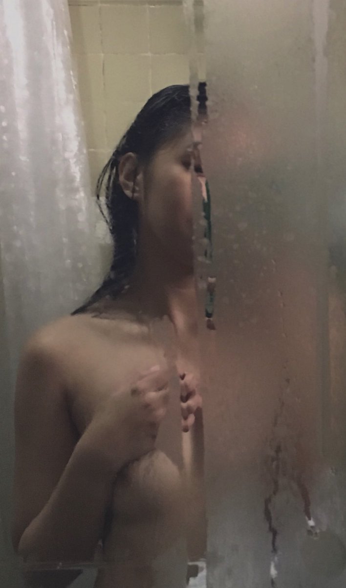 Jade22920's tweet image. still free finger vid🖤💦

retweet and follow! 💌
 
#alterpinay #alternewbie #alterbagets #alterphilippines #Sellingcontents #vcs