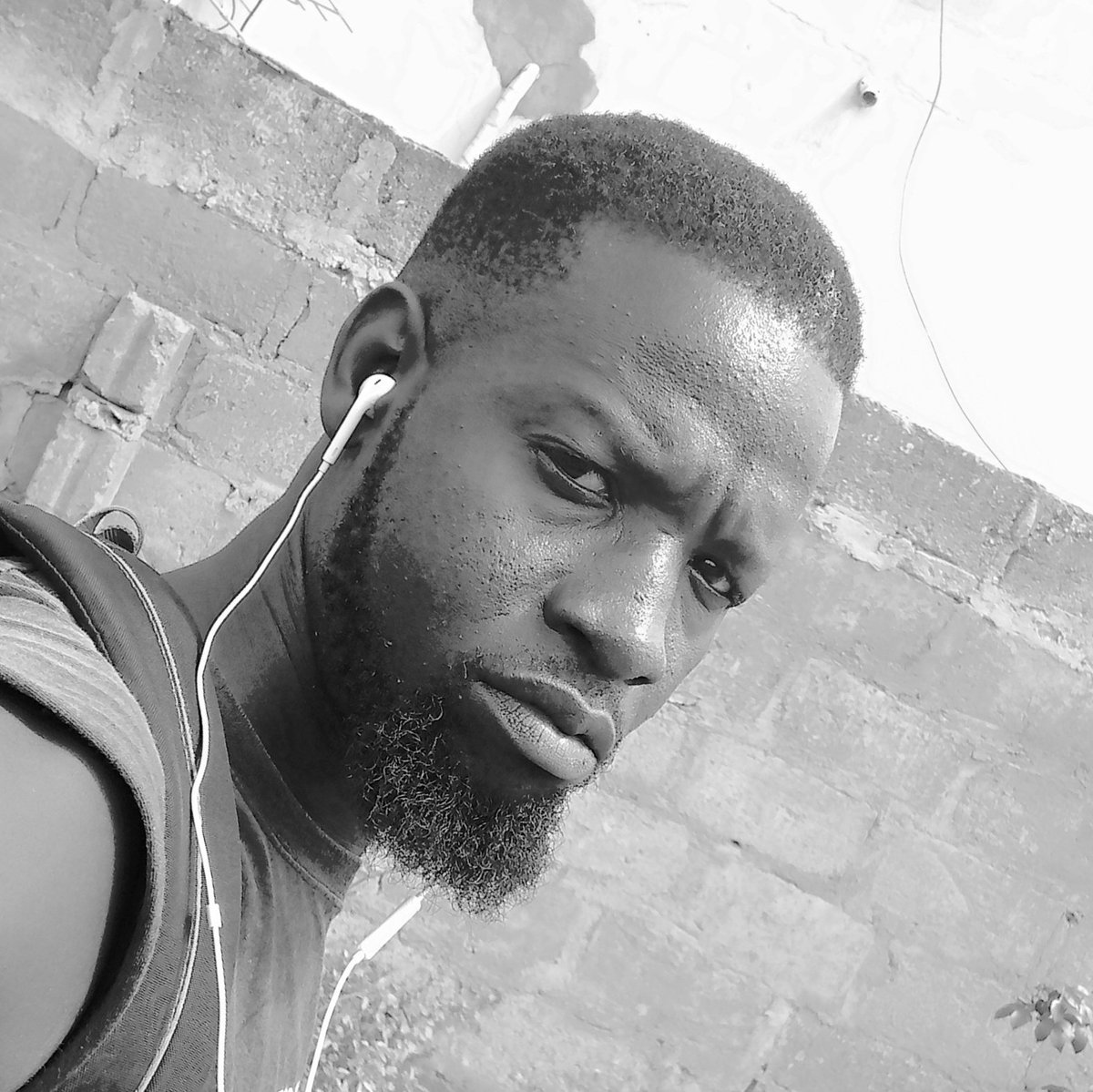 Charles66442's tweet photo. #NewProfilePic https://t.co/yMgECemUbs