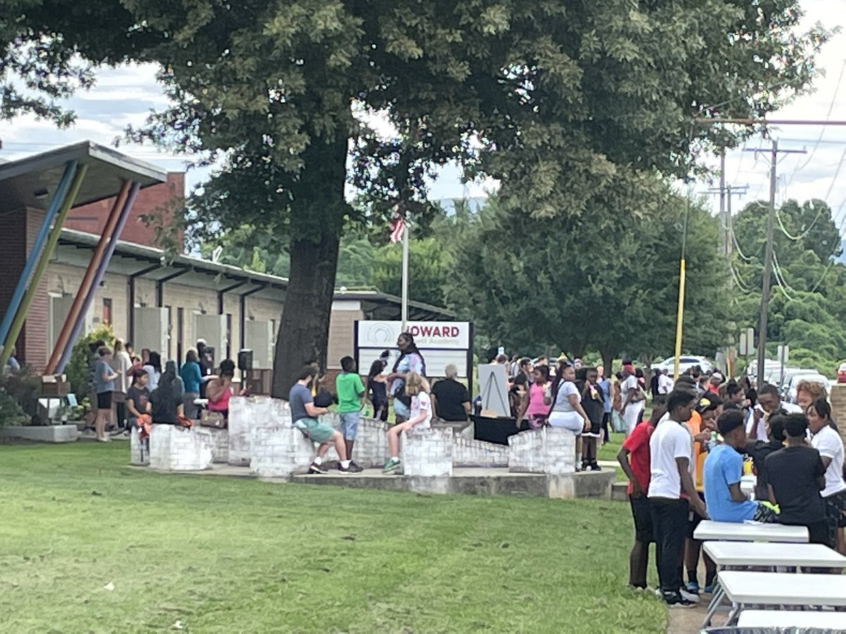 howard_connect's tweet photo. The block party was a blast!! 22-23 we are ready to go! https://t.co/jjZJBCx3bS