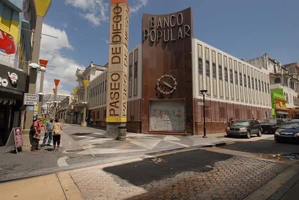 Miguel_Romero_'s tweet image. ¡Así se comienza a ver el Paseo de Diego en Río Piedras! En nuestro compromiso de devolverle el brillo a esta zona, hace unos meses comenzamos a reemplazar estorbos públicos y edificios abandonados por obras de arte para el disfrute de todos. ¡Visita el #PaseoDelArte y conócelo!