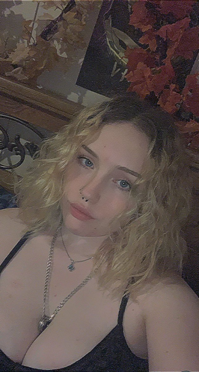 yikesjaii's tweet photo. let’s all take a moment for me &amp; the hair lately :) https://t.co/csM2Il6UD5