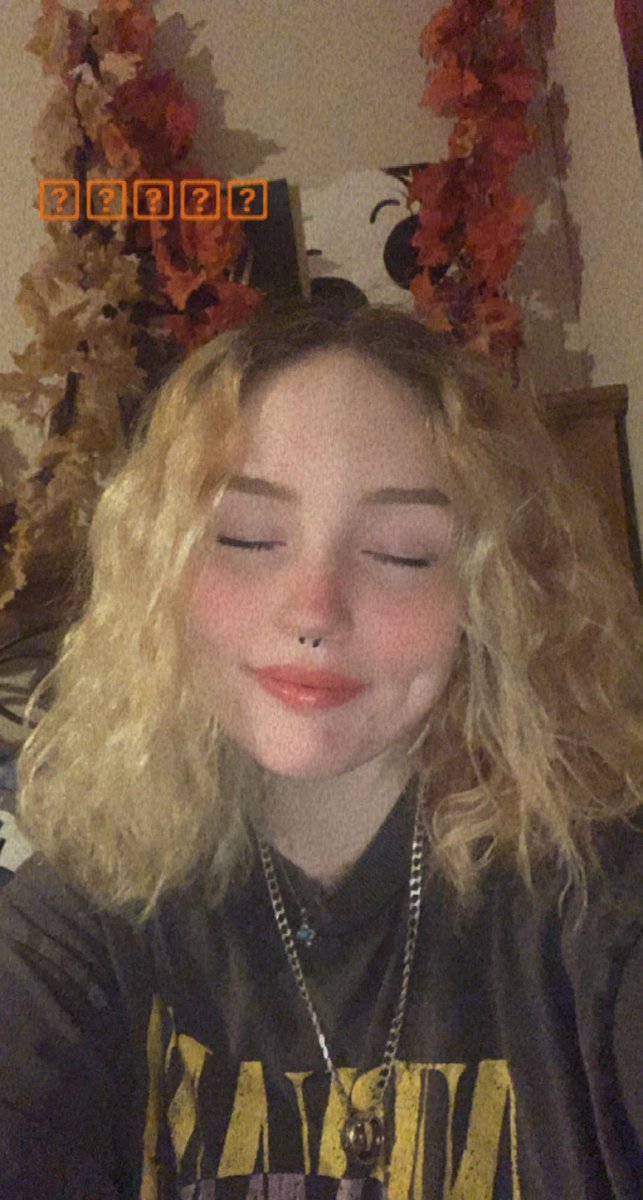 yikesjaii's tweet photo. let’s all take a moment for me &amp; the hair lately :) https://t.co/csM2Il6UD5