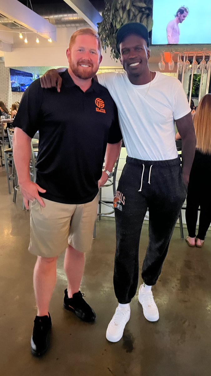 ochocinco's tweet photo. Pepe &amp; @Shaynegraham17 https://t.co/Uuu1UYMxiJ