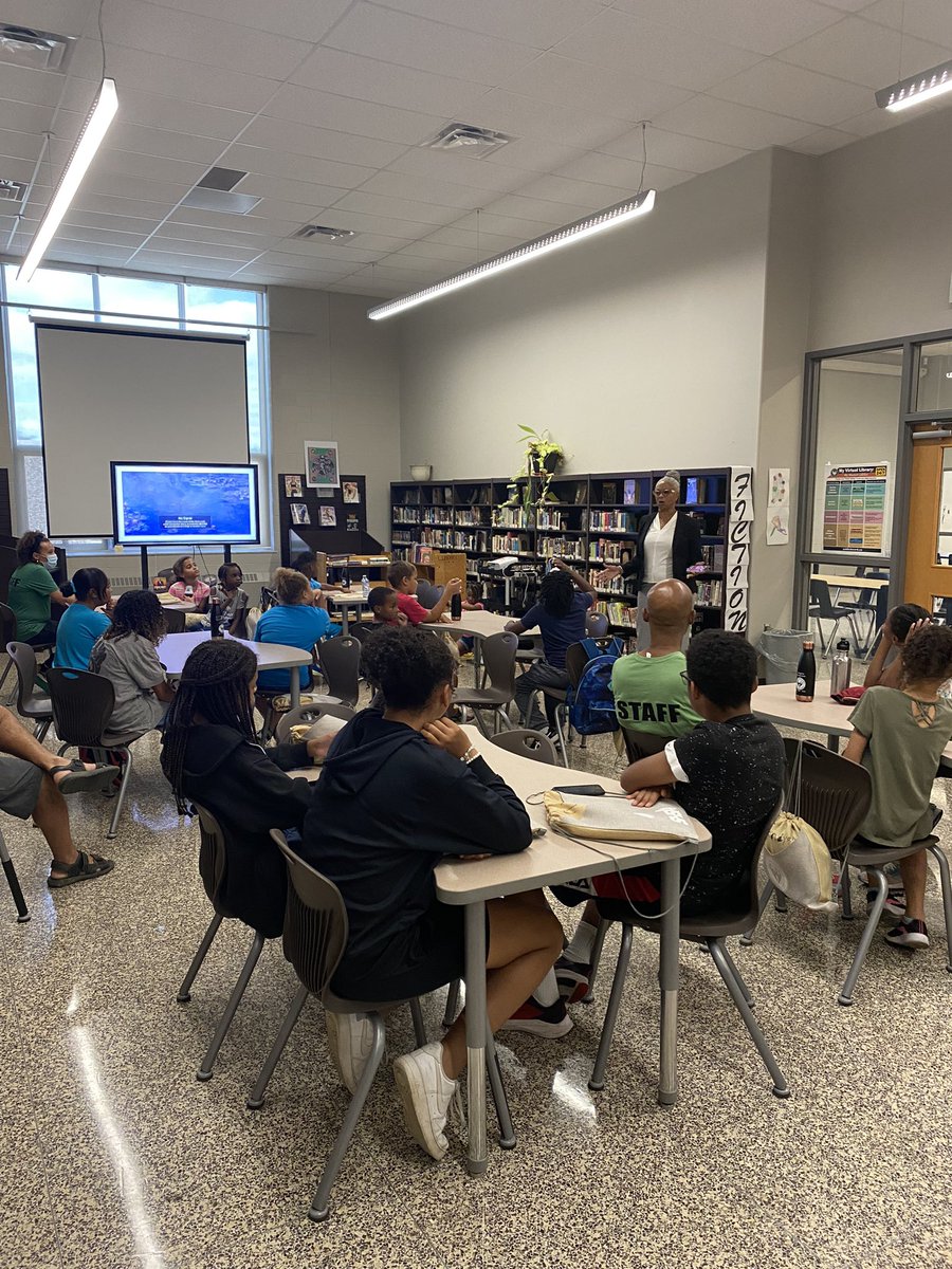 gelseapizzuto's tweet photo. Today, members from the community came in to present their story. They shared their journey and struggles that led them to success. The hope was for students to feel inspired by potential career opportunities! #CampMkeka #CampNia #Campforblackstudents @gecdsbpro https://t.co/w33rb4Q1BO