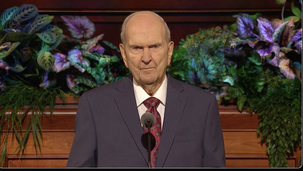 GMartinengo's tweet photo. Quattro mesi fa il presidente Russell M. Nelson è diventato il presidente più anziano della Chiesa di Gesù Cristo dei Santi degli Ultimi Giorni, ma ora è diventato anche l’apostolo più longevo della Chiesa in questa dispensazione degli ultimi giorni. https://t.co/3IeidIzcOb https://t.co/jH09U202ey