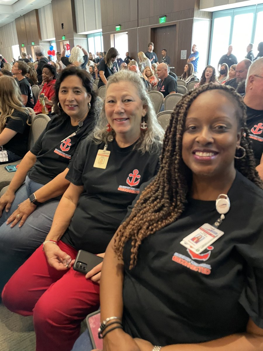 AlwaysExporter's tweet photo. BISD Convocation is a great time to #BeConnected and be inspired! Thank you Flip Flippen, for your love of kids, teachers and education! It’s going to be a GREAT year!!!!#BISDpride #Bportpride https://t.co/CjXnGok5Kq