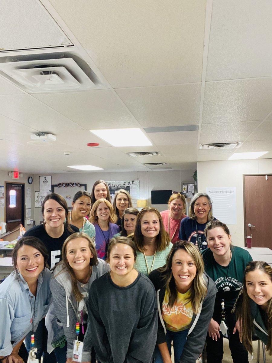 Mrs_Schaub5th's tweet photo. Connecting with Light Farms newbies during our skyward training today! @LightFarmsElem #ProsperProud https://t.co/AYamrvMshN