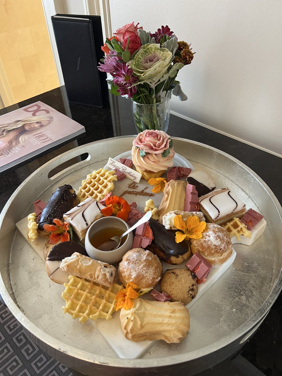 espressofied's tweet photo. If you're looking for a luxury hotel property in #DC that will spoil you on any occasion (and where luxury is a standard), I highly recommend @TheJeffersonDC! ♥️ https://t.co/wIpyTcBC5Z