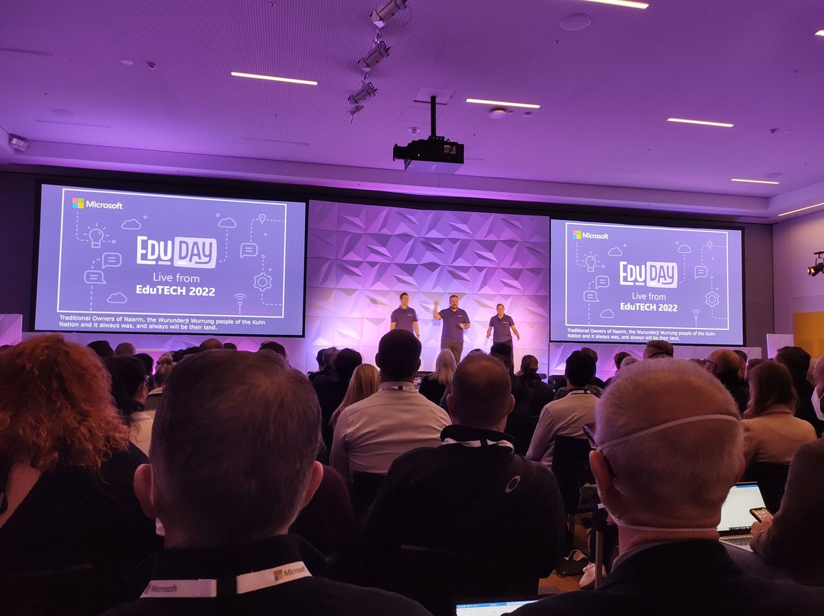 Great intro by the Microsoft stars of <a href="/amframp/">Amanda Frampton</a> <a href="/AlphaBalzer/">Andrew Balzer</a> @standouted. This is going to be an amazing day.

#EduDay2022 @MSAUedu #teachwithsurface