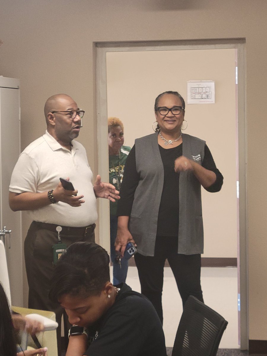 Thank you, Interim CAO Nicholas Johnson, for taking care of the SEL needs for the Teaching and Learning Department. #onevoiceoneDeSoto
