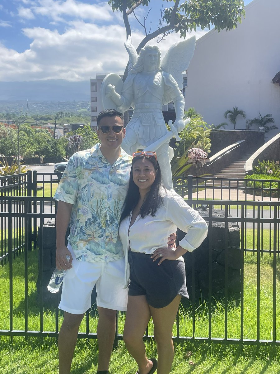 My sister’s graduation trip to Hawaii was amazing. I look forward to seeing what she does next(so we can get another trip out of it 🤣) jk. Such a beautiful place. The memories my family and I made will last forever.