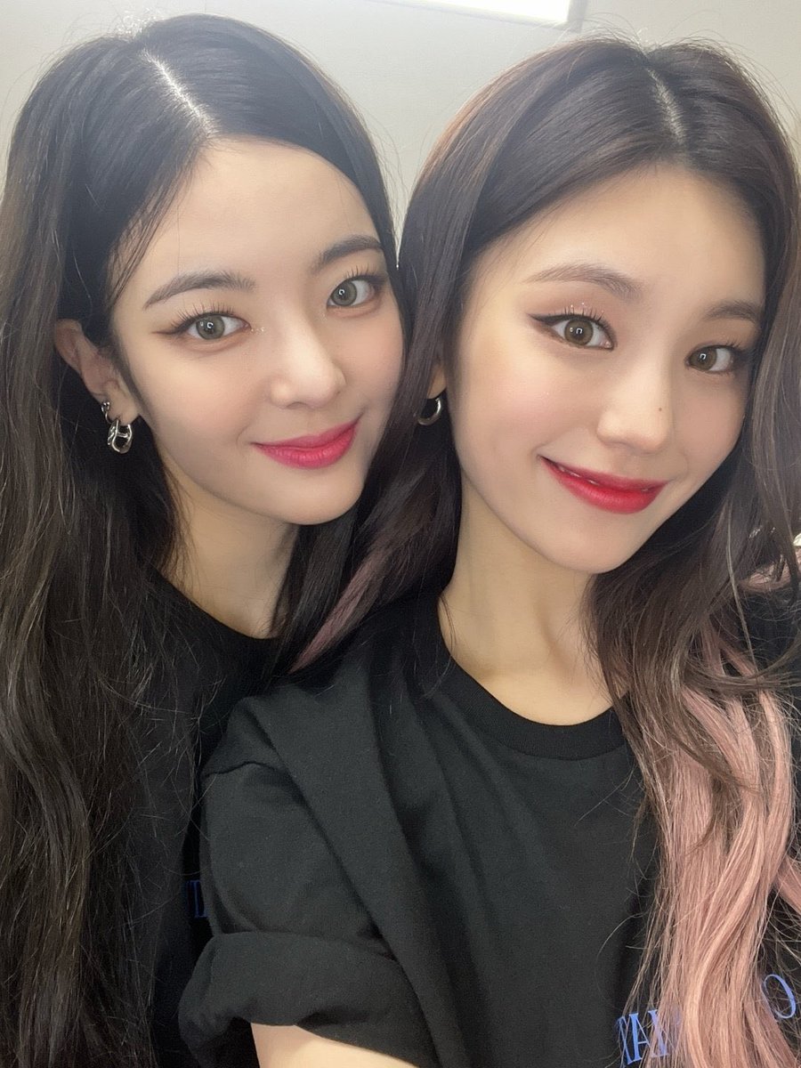 [220809] Selfies for Midzy