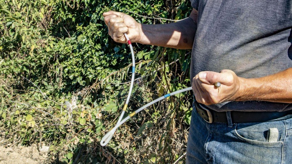J_Pmag's tweet image. #Belgique🇧🇪. Sécheresse : chercher de l’eau à l’aide d’une baguette de sourcier...
bit.ly/3bJXnBm
#metier, #sourcier, #eau, #secheresse, #brabantwallon @LeBrabantwallon