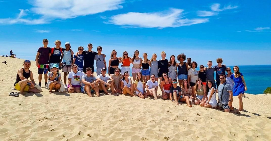 AytoPolanco's tweet photo. #juventudPolanco
Nos llegan las primeras fotos desde Blanquefort, donde diez de nuestros jóvenes participan en el campamento de hermanamiento junto a otros tantos de Francia y Alemania, y dos monitores, así como nuestra concejal de Juventud, Alicia Martínez Bustillo.
👇 https://t.co/4nKXbeLNF4