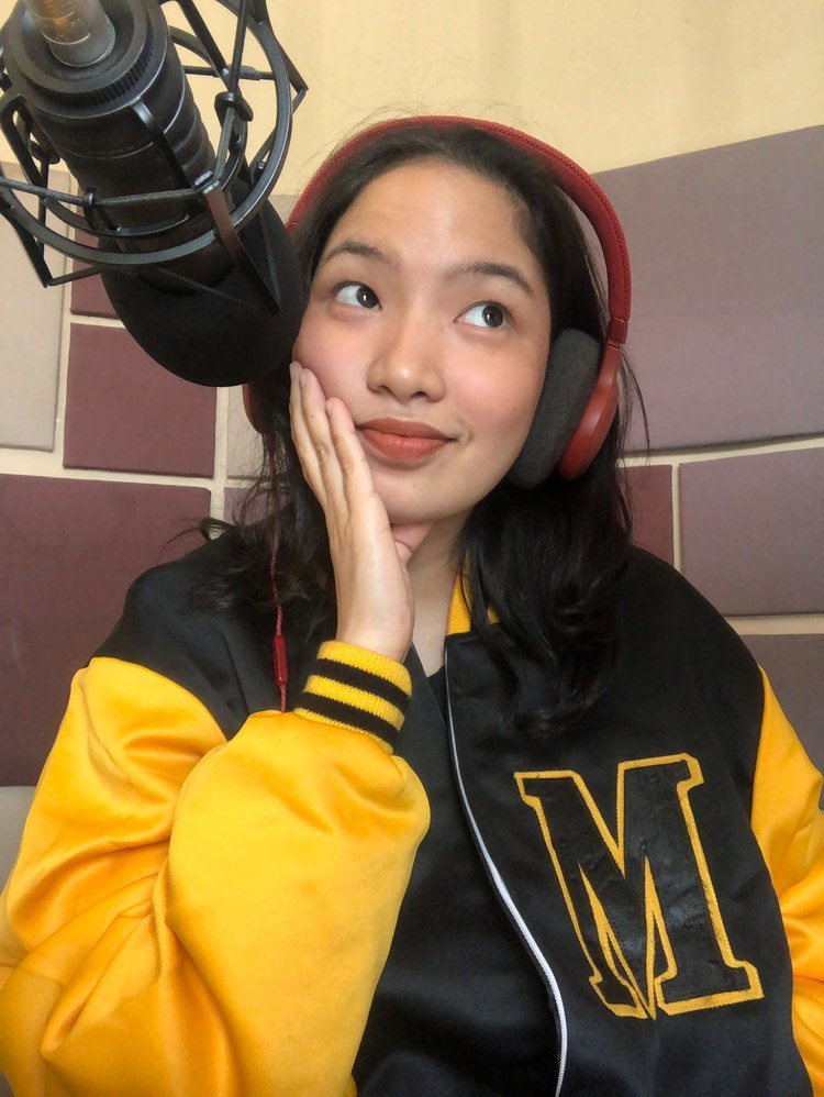 Feeling the vintage vibe here at the lair while wearing this classic varsity jacket that never goes out of style!
It’s Monster’s Riot, which means we’re playing your favorite hits of the ‘90s and ‘00s!

Send me your song requests!