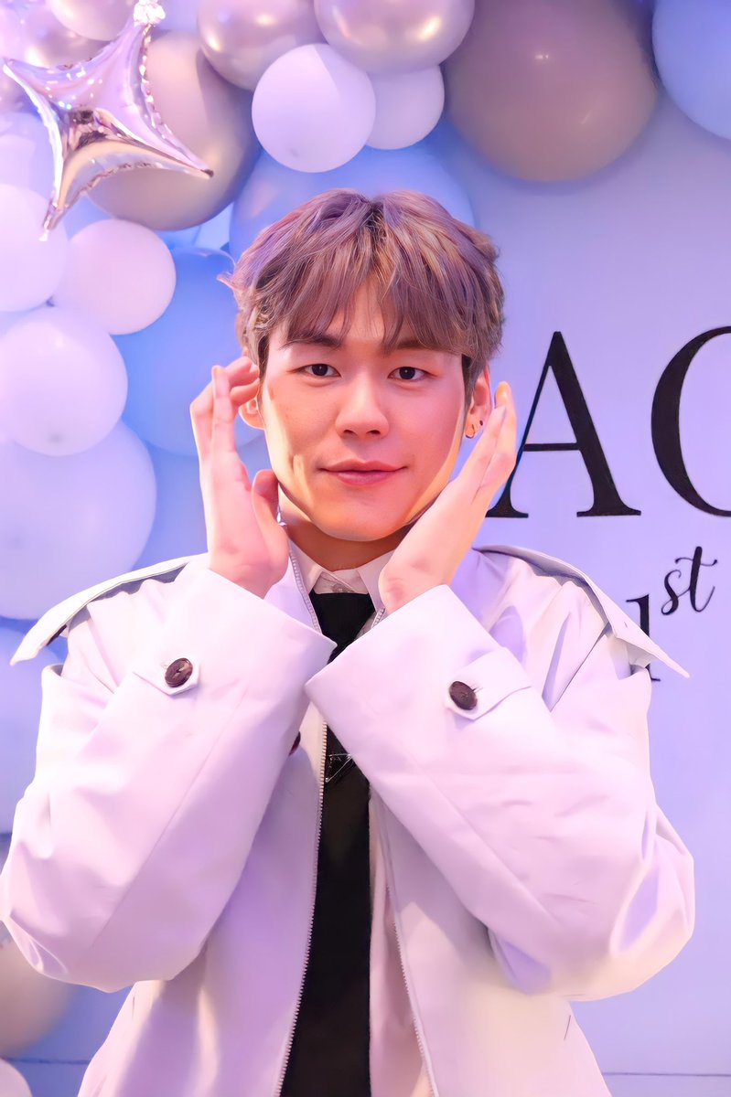 blmingg's tweet photo. เขาขนความน่ารักมาเท่าไร ทำไมหมอตัวแค่นี้🤏🏻
@aobobstoab26 #aobobstoab26 #AobBirthday2022 #AobFirstmeet2022 #29thAobdorableProject https://t.co/96SQHp1036