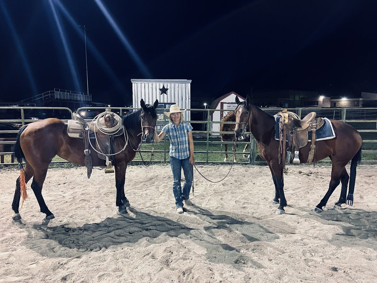jessifarr_'s tweet photo. First trip to town for these two four year olds #blessed #lazysflivestock https://t.co/0KoeYtnpRD