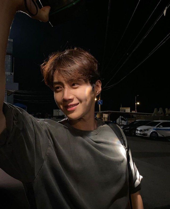 lidxhn's tweet photo. kdrama men with dimples are so 😻😻 https://t.co/okOj4PYv3R