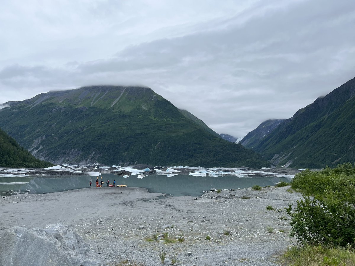 Professor_Car's tweet photo. Alaska is my new favorite state. Life and the environment feels ancient and elegent. So much hasn't been touched by man and the raw nature is breathtaking. https://t.co/PCe0kqFbjt