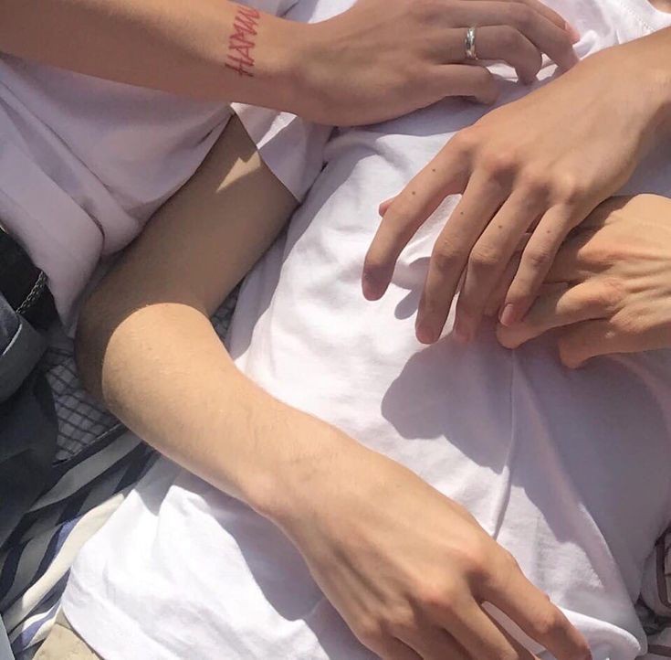 ㅤㅤ      𝚅𝚘𝚞𝚜 ê𝚝𝚎𝚜 𝚖𝚘𝚗  
                 ⏤͟͟͞͞   23:23 ◇  
          𝓘 𝘭𝘰𝘷𝘦 𝘮𝘺 𝘣𝘰𝘺𝘧𝘳𝘪𝘦𝘯𝘥