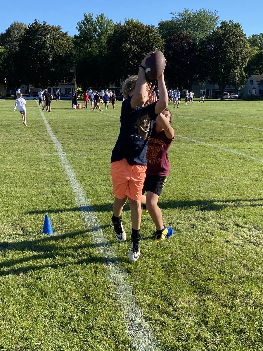huskiesfootball's tweet photo. 267 kids and 60 coaches. Huskies Camp is off to a GREAT start! 
#GoHuskies https://t.co/j09jgXTJQp