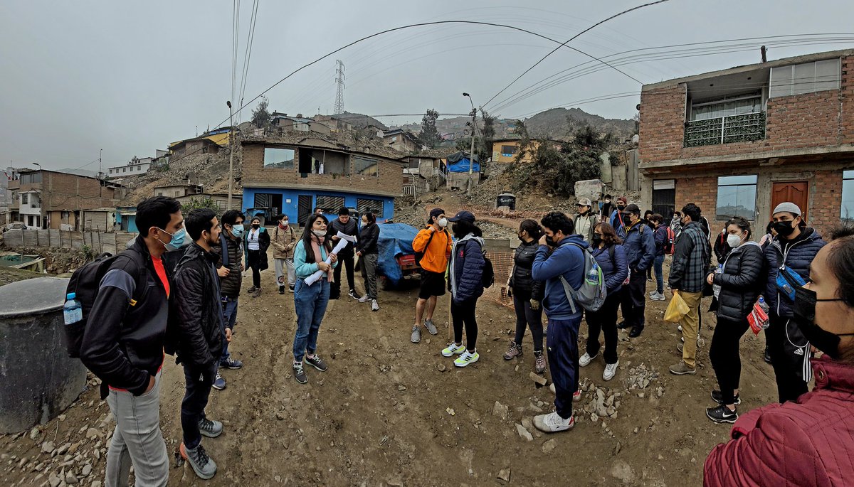 josechong's tweet photo. Visita de campo #FIIU7 a Pamplona Alta donde se realizarán intervenciones de mejoramiento de #espaciopúblico utilizando metodologías @HerCityToolbox y @blockbyblockorg del #ProgramaEspacioPúblico @onuhabitat https://t.co/UZM5fqx0E0