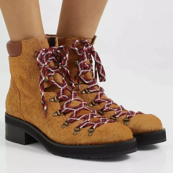 stach_allison's tweet photo. So good I had to share! Check out all the items I'm loving on @Poshmarkapp #poshmark #fashion #style #shopmycloset #gucci #rupertsanderson: https://t.co/RKt47GbFum https://t.co/8ieo3TzpJg
