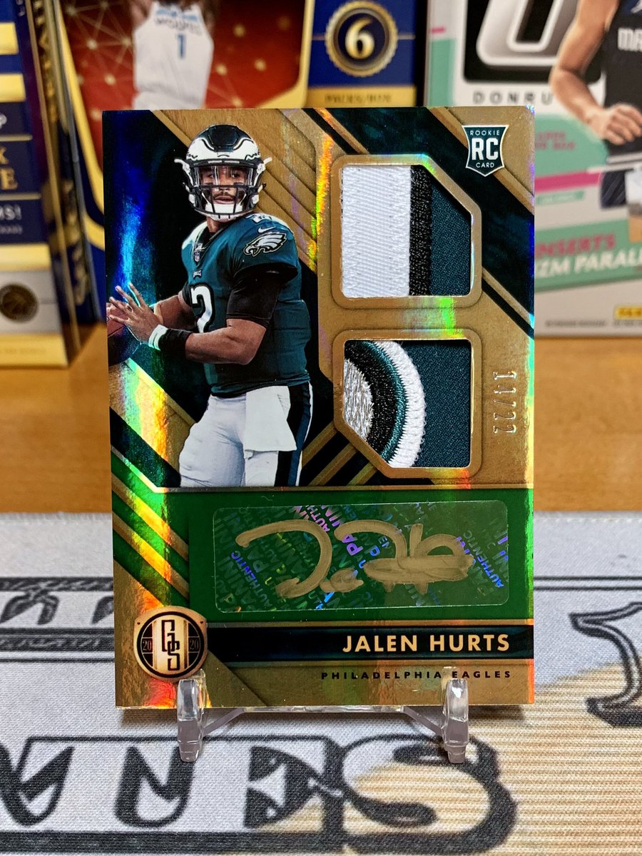 Packrips8's tweet photo. Both sold. Thanks @Highlight_Cards https://t.co/enk3c88iyg