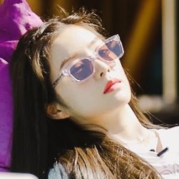 renerecnoyb329's tweet photo. 이 사진 좋은 점 선글라스 속 주혀니 눈 https://t.co/K4lgTQguOy