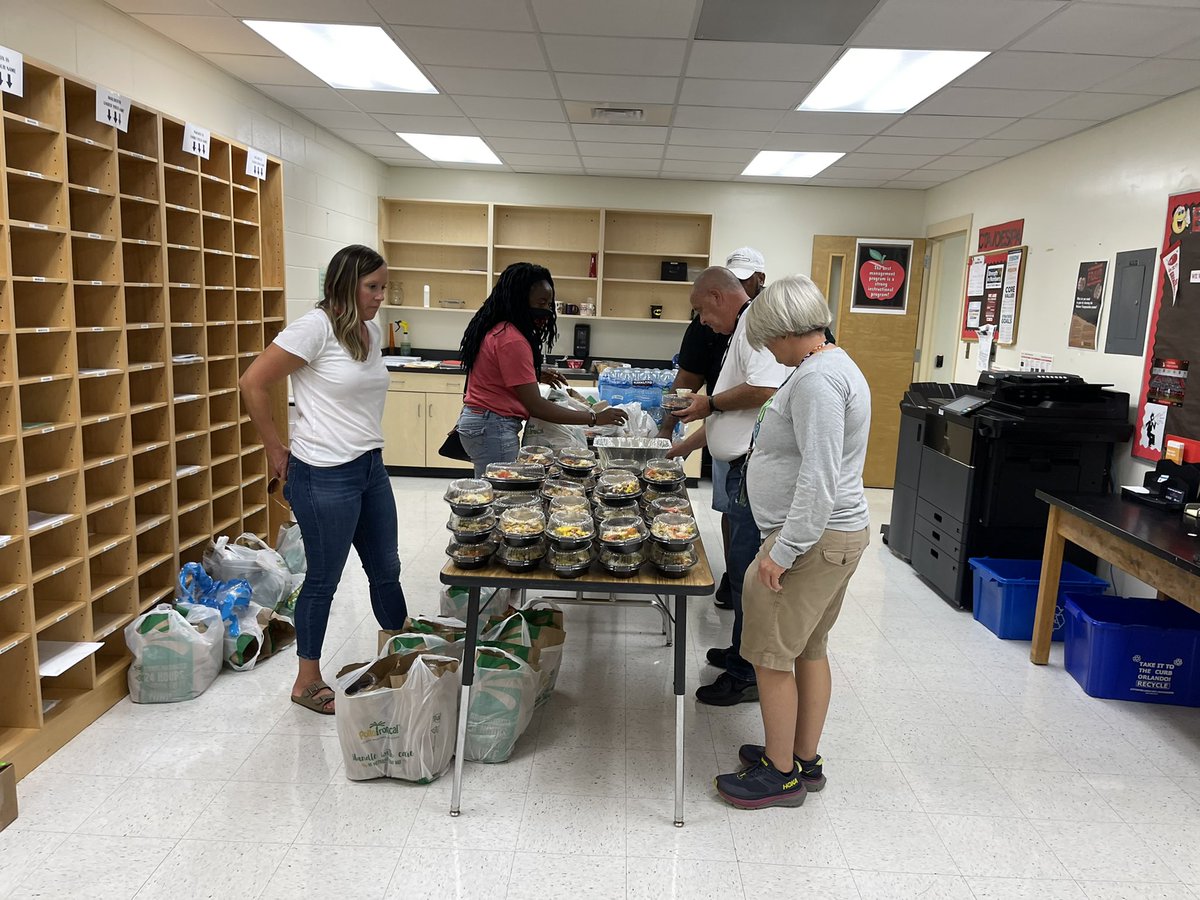 Mr. Cecere tweet media