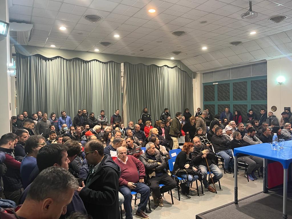 CuervaConcheta's tweet photo. No hay Agrupación Política, ni sola ni en un Frente que pueda reunir a tanta Gente.
La Única opción sigue siendo el OFICIALISMO, 
EL CANDIDATO ES EL PROYECTO.
💙❤️💙 https://t.co/o8aPtxpBeP