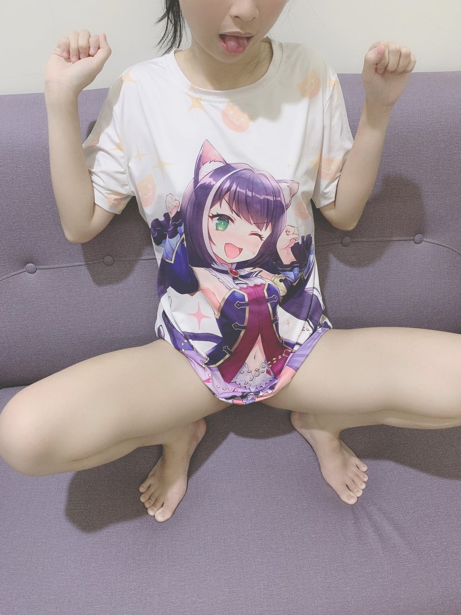 跟T擺一樣的姿勢❤️
怎麼看起來有點色情😳 https://t.co/c2AscpPu17