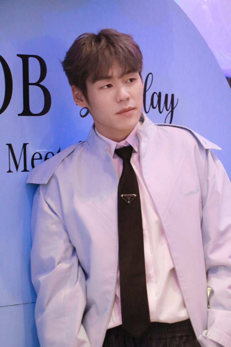 nantawan_rt's tweet photo. เห้อออ หล่อบาดใจไม่ไหวแส้ววว🤭💙 @aobobstoab26 

#AobBirthday2022 #aobfirstmeet2022
#aobobstoab26 #aobtanadol 
#NiNaxPhotos https://t.co/Ykw2vnBDQ3