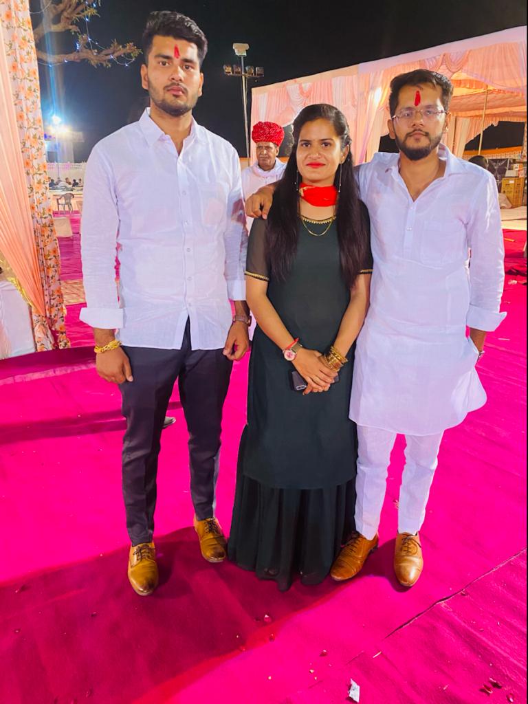 vikasJotar's tweet photo. Happy birthday sister 💫 https://t.co/OrXMHFSxbs
